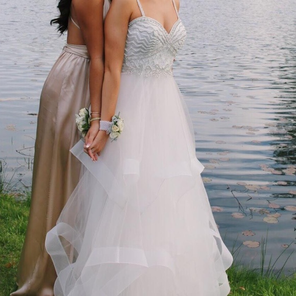 White jovani prom dress - Picture 2 of 3